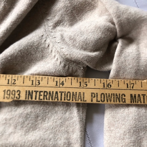 Long Oatmeal Coloured Cardigan with Funky Pockets - Picture 9 of 15